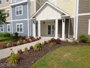 2 Bed 2 Bath Urban Residential Condo in Chesapeake, VA