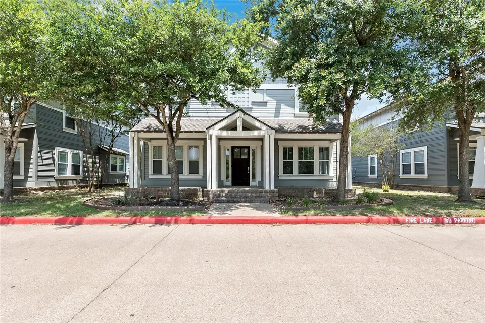 2 Bed 2 Bath Urban Residential Condo in College Station, TX