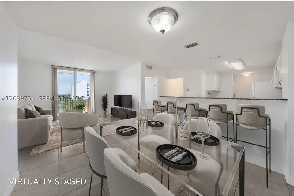 2 Bed 2 Bath Urban Residential Condo in Coral Gables, FL