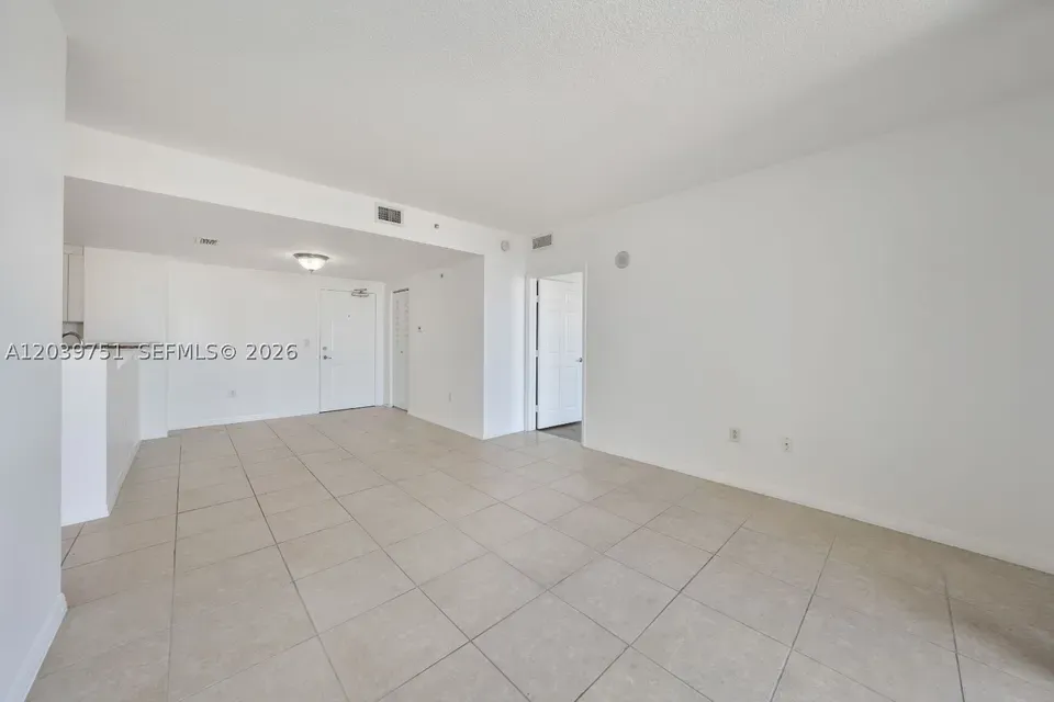 2 Bed 2 Bath Urban Residential Condo in Coral Gables, FL - 4