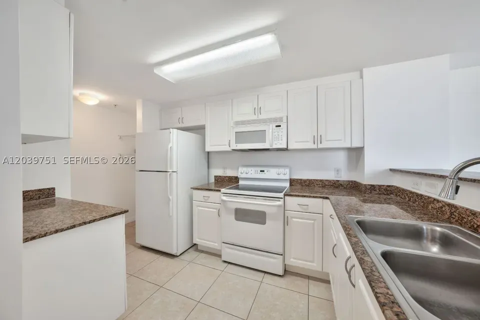 2 Bed 2 Bath Urban Residential Condo in Coral Gables, FL - 5