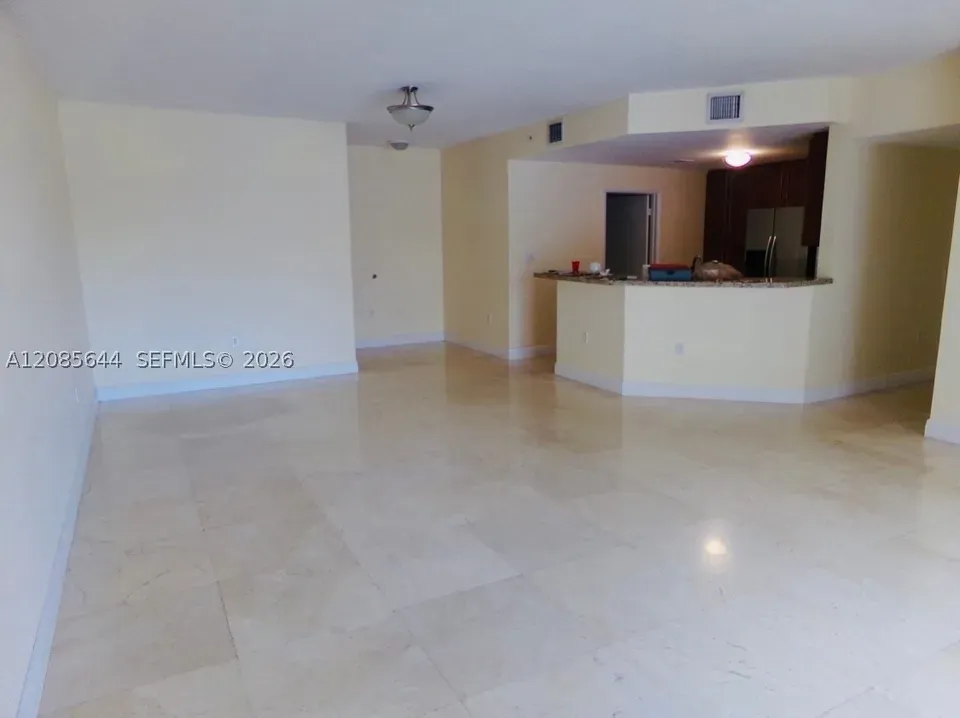 2 Bed 2 Bath Urban Residential Condo in Coral Gables, FL - 4