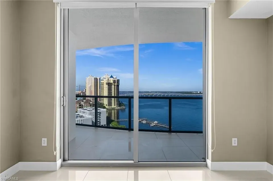 2 Bed 2 Bath Urban Residential Condo in Fort Myers, FL