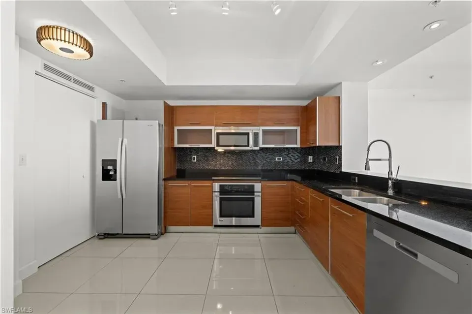 2 Bed 2 Bath Urban Residential Condo in Fort Myers, FL - 5