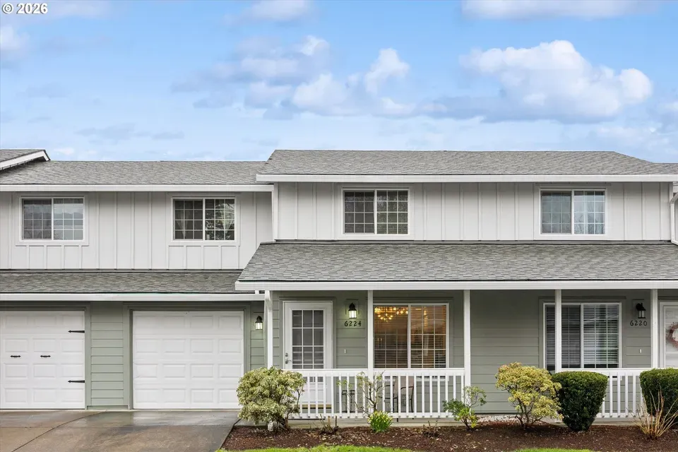 2 Bed 2 Bath Urban Residential Condo in Hillsboro, OR - 1