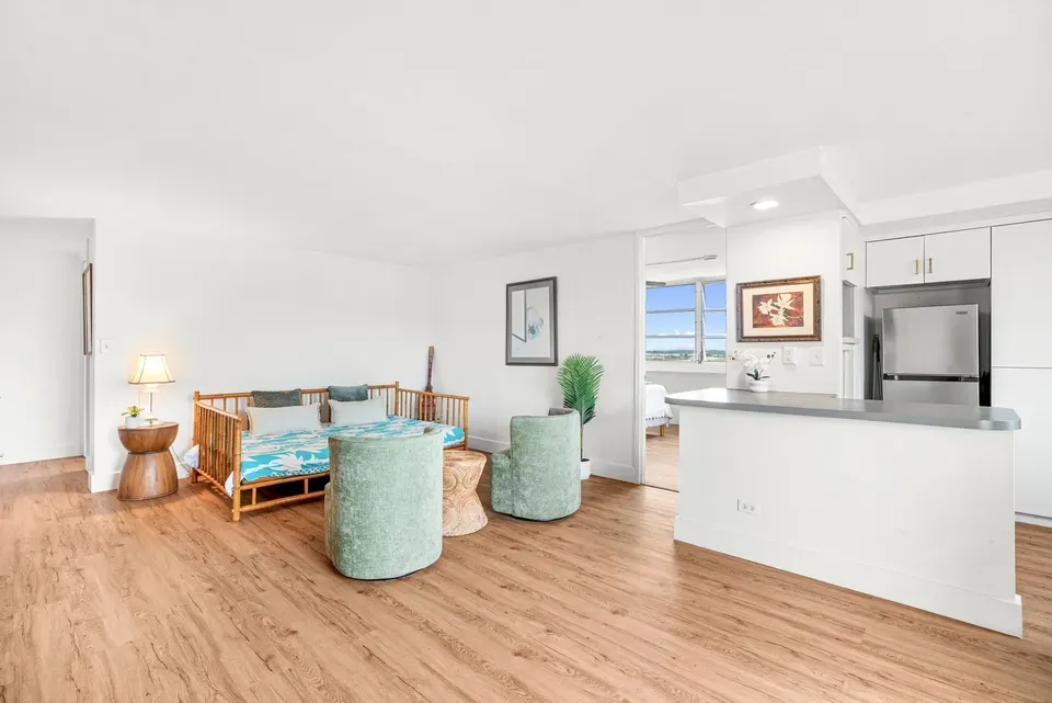 2 Bed 2 Bath Urban Residential Condo in Hilo, HI - 5