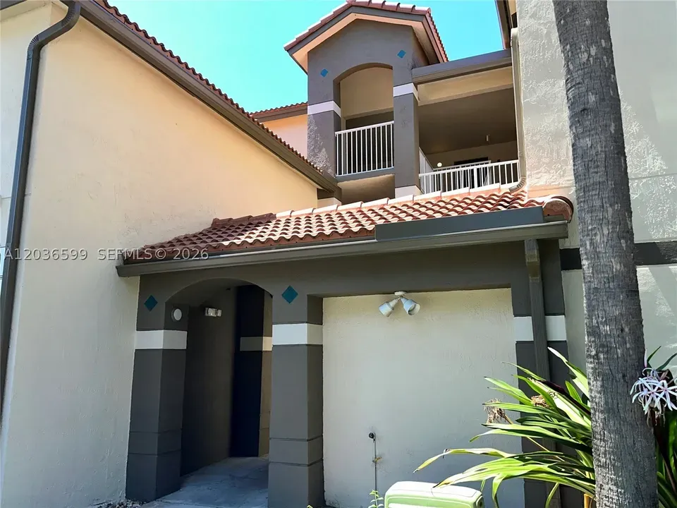 2 Bed 2 Bath Urban Residential Condo in Hollywood, FL - 1