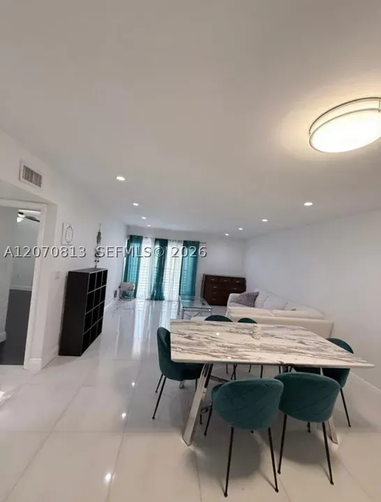 2 Bed 2 Bath Urban Residential Condo in Hollywood, FL - 2