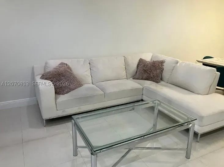2 Bed 2 Bath Urban Residential Condo in Hollywood, FL - 5