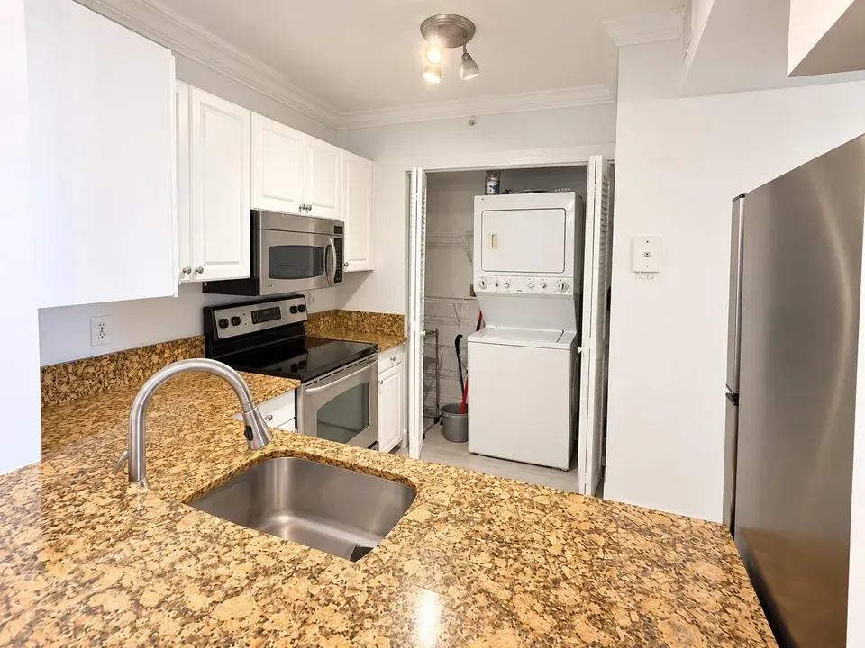 2 Bed 2 Bath Urban Residential Condo in Hollywood, FL - 3