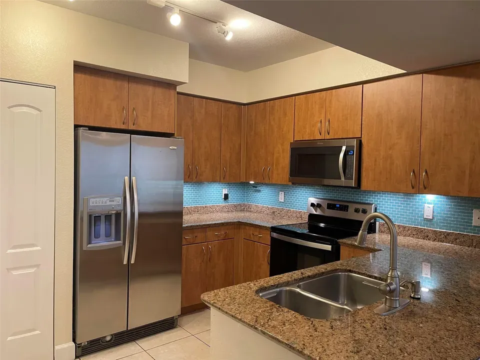 2 Bed 2 Bath Urban Residential Condo in Hollywood, FL - 2