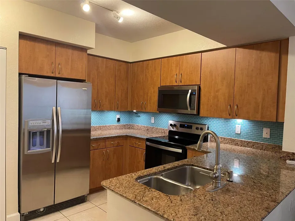 2 Bed 2 Bath Urban Residential Condo in Hollywood, FL - 3