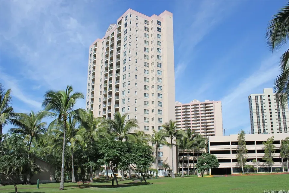 2 Bed 2 Bath Urban Residential Condo in Honolulu, HI - 1