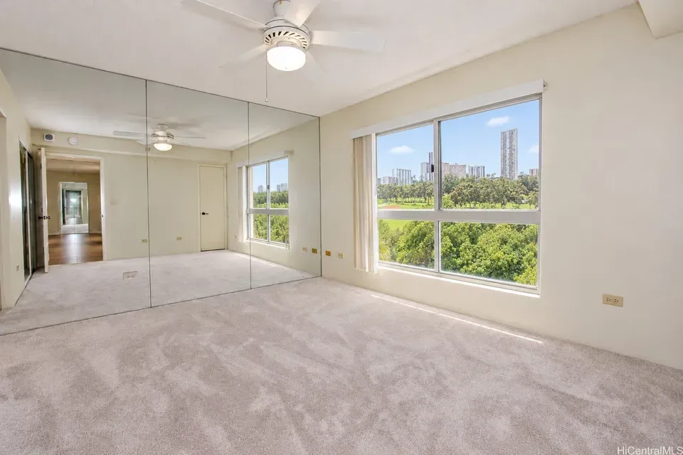 2 Bed 2 Bath Urban Residential Condo in Honolulu, HI - 4