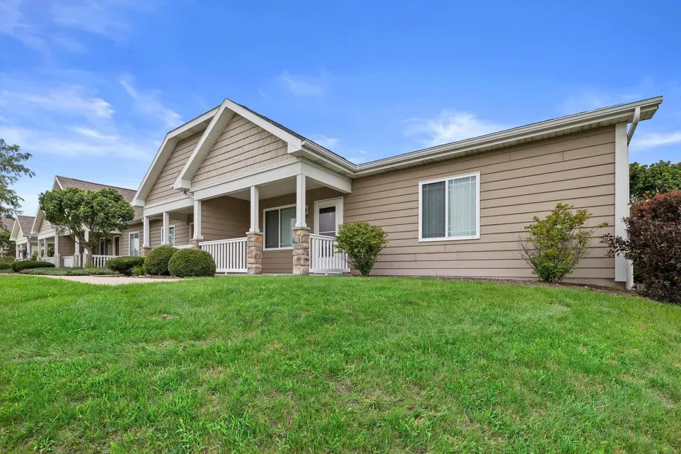 2 Bed 2 Bath Urban Residential Condo in Kenosha, WI - 2