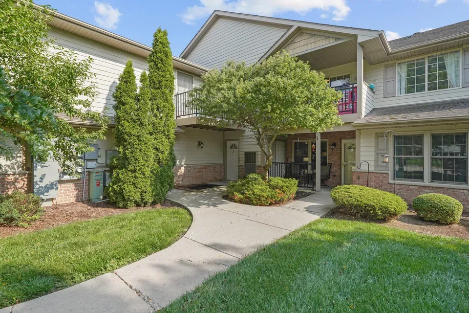 2 Bed 2 Bath Urban Residential Condo in Kenosha, WI - 1