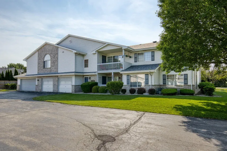2 Bed 2 Bath Urban Residential Condo in Kenosha, WI - 1