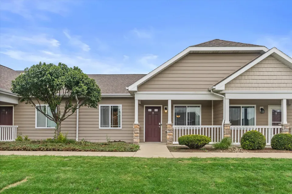 2 Bed 2 Bath Urban Residential Condo in Kenosha, WI - 1
