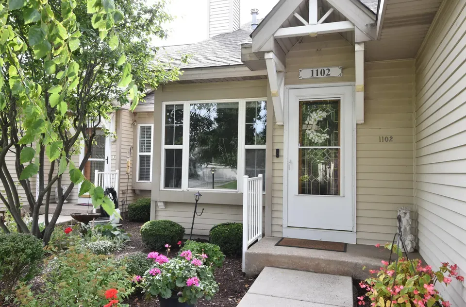 2 Bed 2 Bath Urban Residential Condo in Kenosha, WI - 3