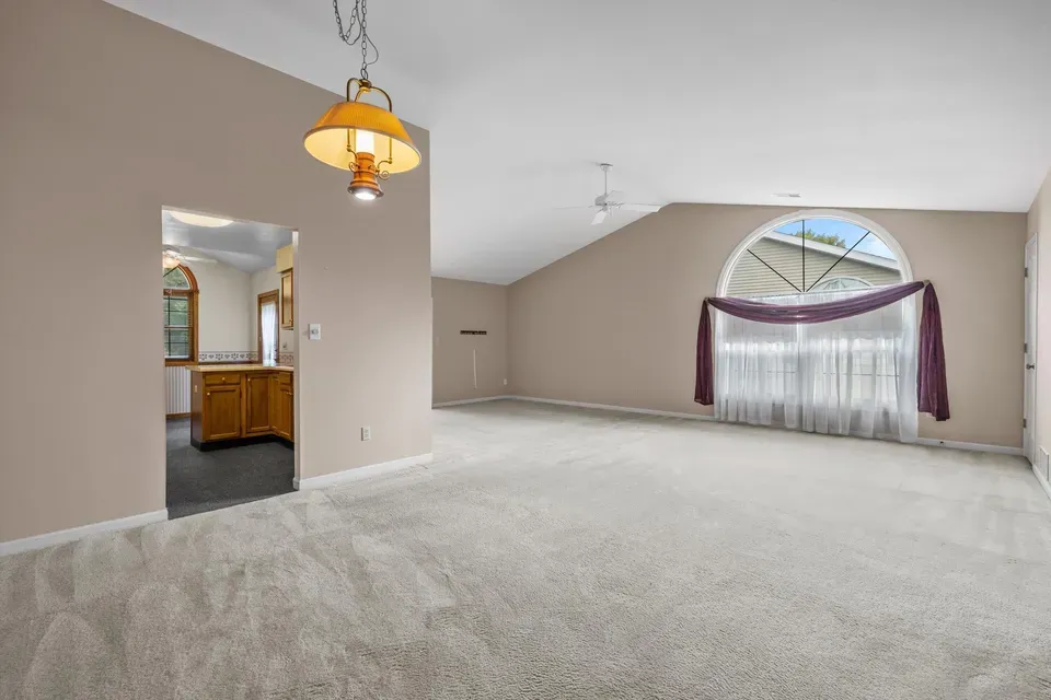 2 Bed 2 Bath Urban Residential Condo in Kenosha, WI - 5