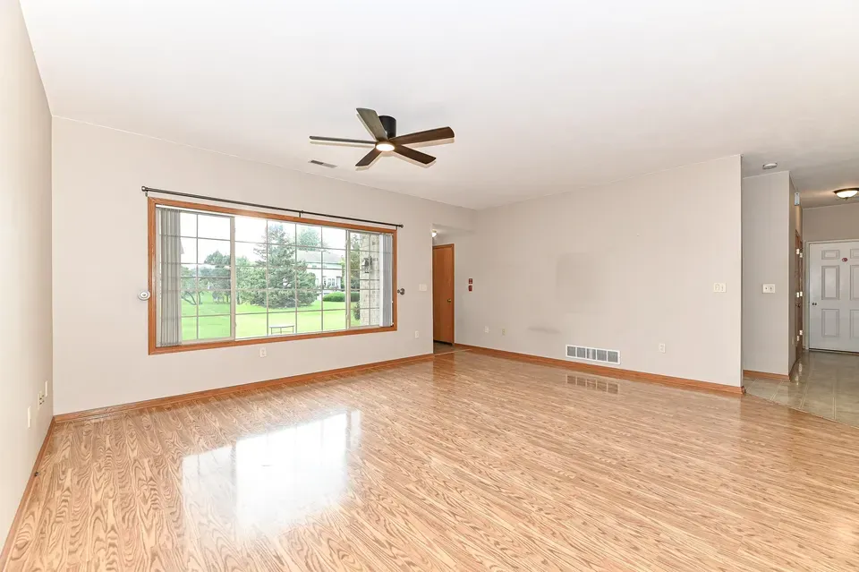 2 Bed 2 Bath Urban Residential Condo in Kenosha, WI - 5