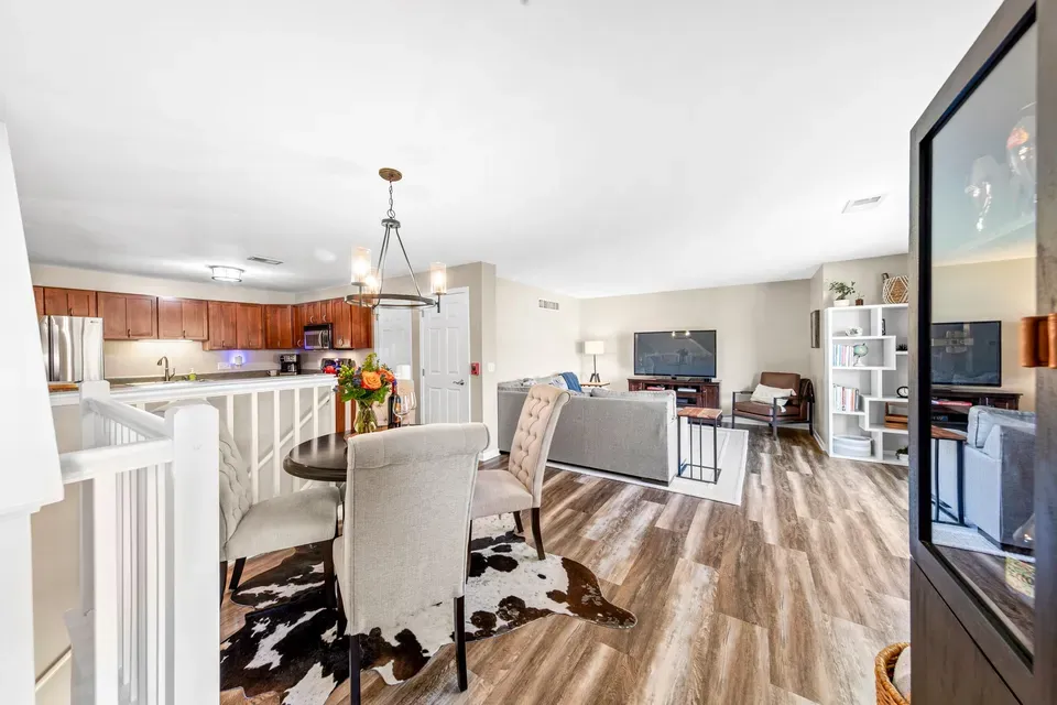 2 Bed 2 Bath Urban Residential Condo in Kenosha, WI - 4