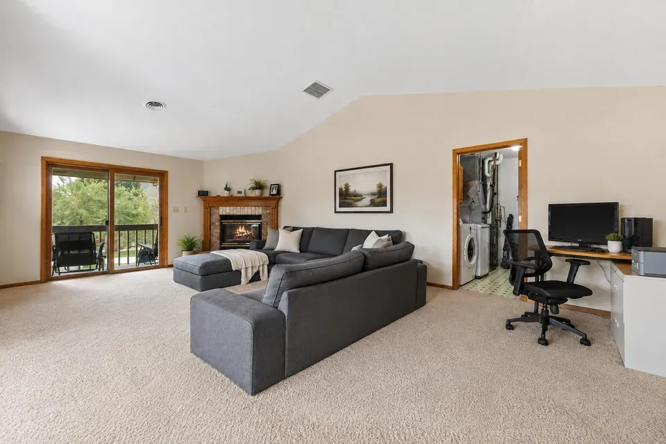 2 Bed 2 Bath Urban Residential Condo in Kenosha, WI - 4