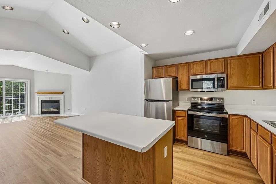 2 Bed 2 Bath Urban Residential Condo in Madison, WI - 4