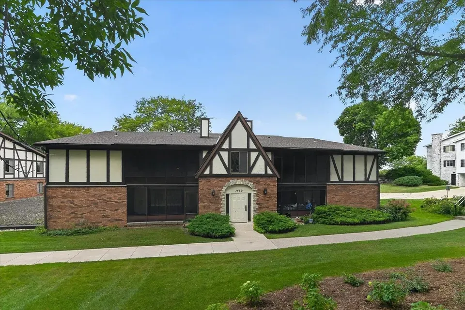 2 Bed 2 Bath Urban Residential Condo in Madison, WI - 3