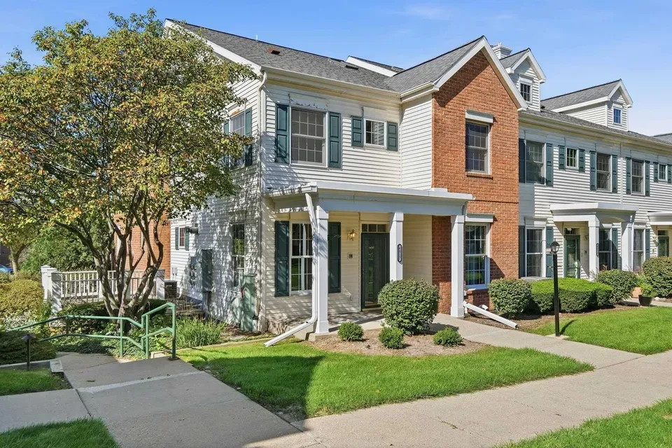 2 Bed 2 Bath Urban Residential Condo in Madison, WI - 2