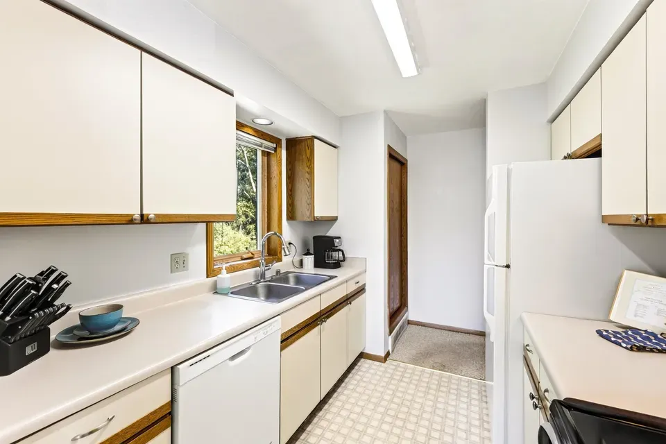 2 Bed 2 Bath Urban Residential Condo in Madison, WI - 5