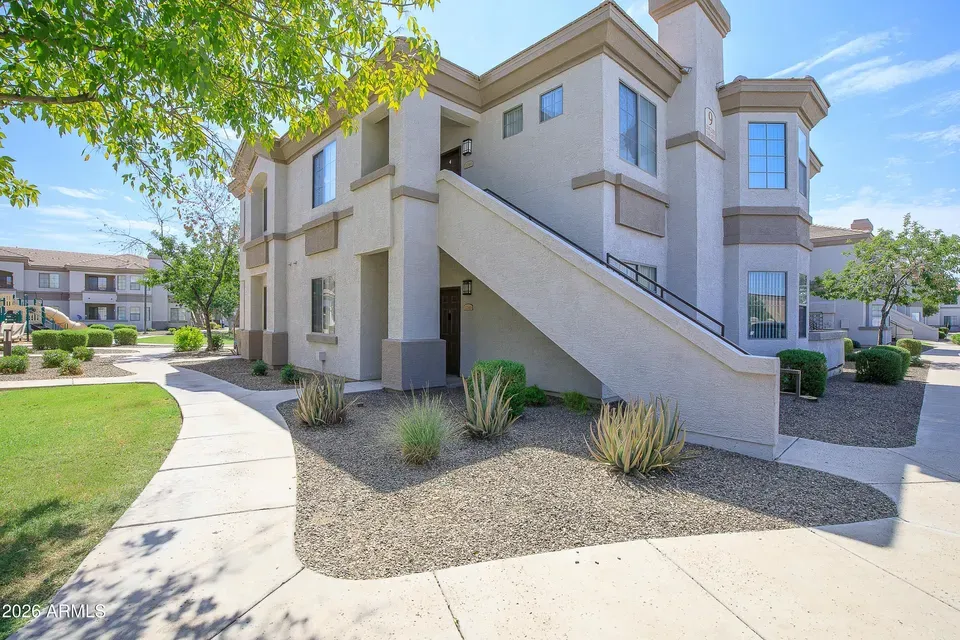 2 Bed 2 Bath Urban Residential Condo in Mesa, AZ