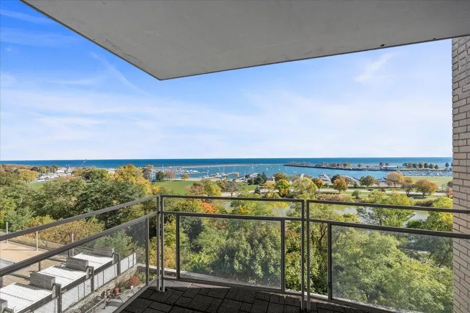 2 Bed 2 Bath Urban Residential Condo in Milwaukee, WI - 1