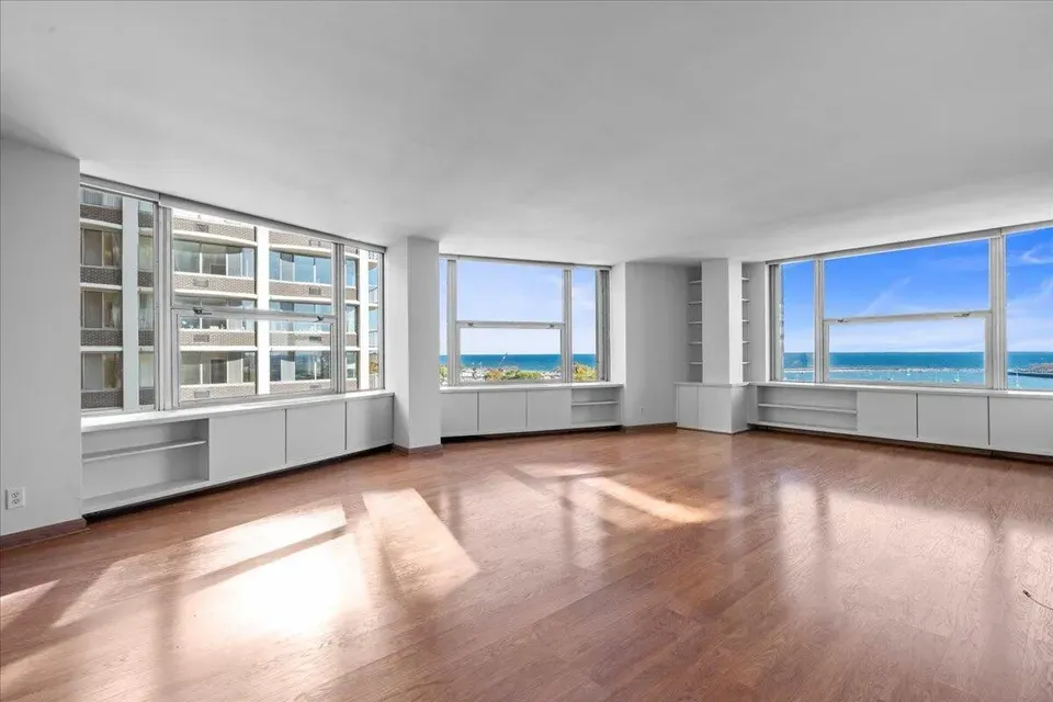 2 Bed 2 Bath Urban Residential Condo in Milwaukee, WI - 3