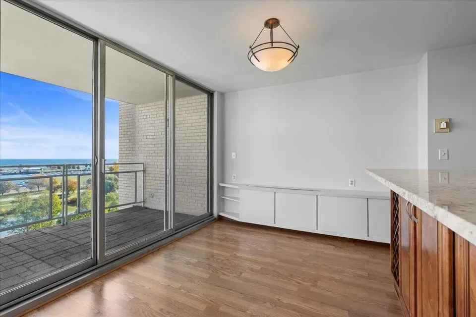 2 Bed 2 Bath Urban Residential Condo in Milwaukee, WI - 5