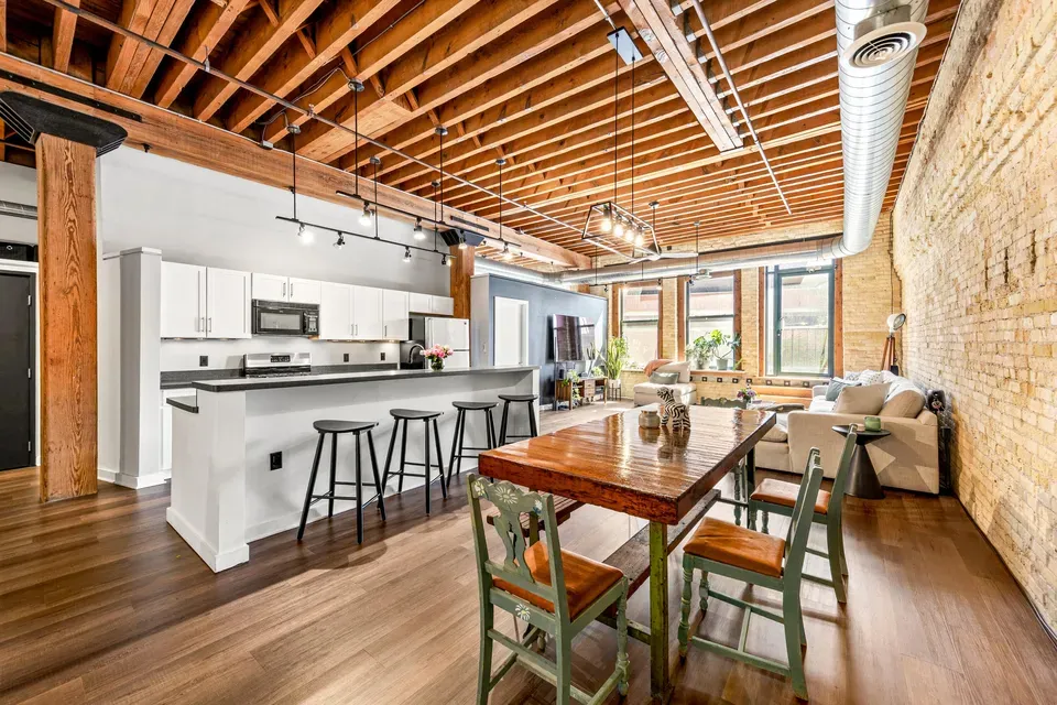 2 Bed 2 Bath Urban Residential Condo in Milwaukee, WI - 4