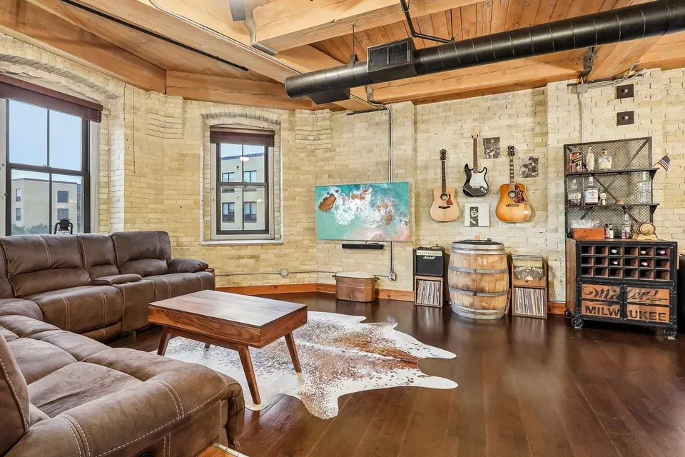 2 Bed 2 Bath Urban Residential Condo in Milwaukee, WI - 2