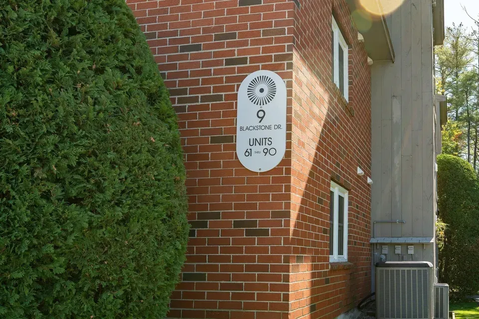 2 Bed 2 Bath Urban Residential Condo in Nashua, NH - 4