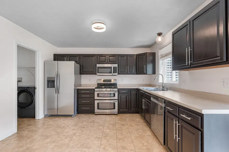 2 Bed 2 Bath Urban Residential Condo in Nashua, NH - 3