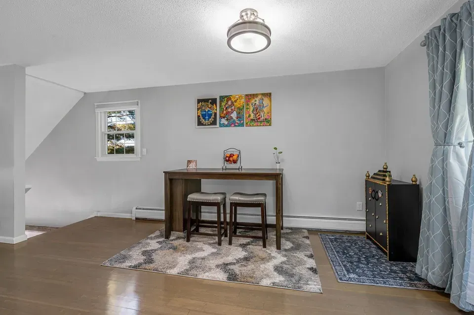 2 Bed 2 Bath Urban Residential Condo in Nashua, NH - 5