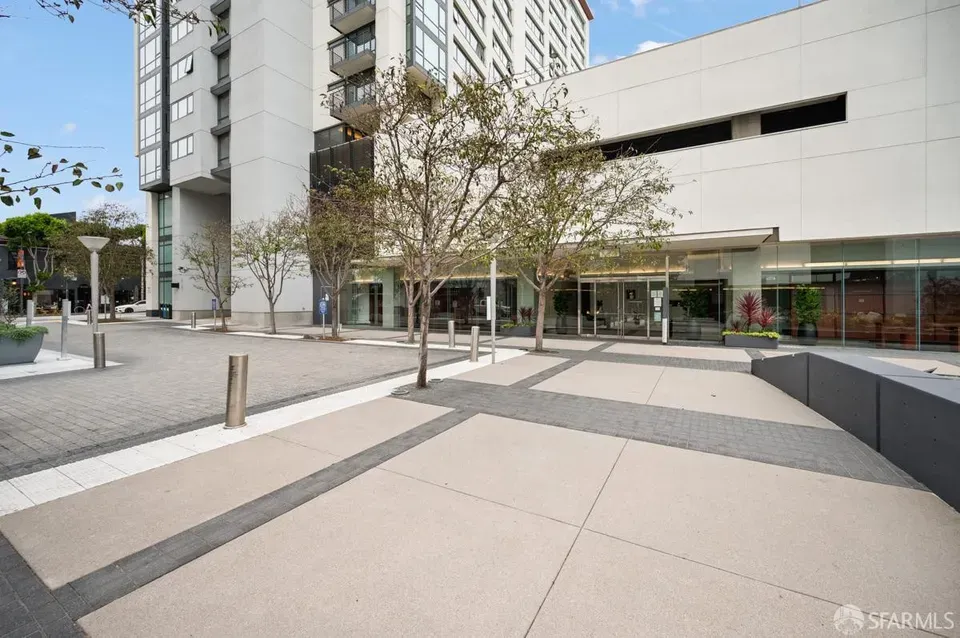 2 Bed 2 Bath Urban Residential Condo in San Francisco, CA - 2