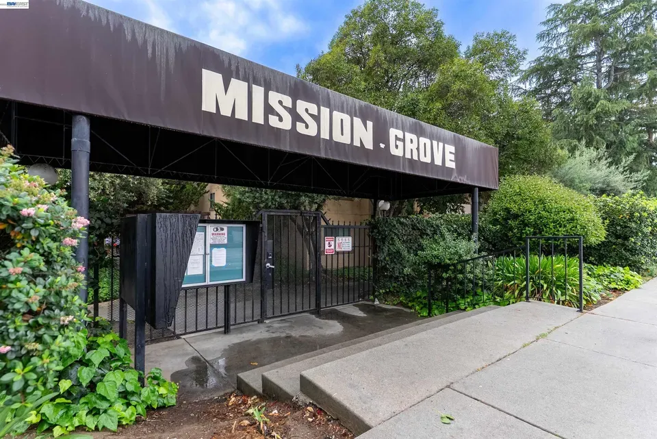 2 Bed 2 Bath Urban Residential Condo in San Jose, CA - 3