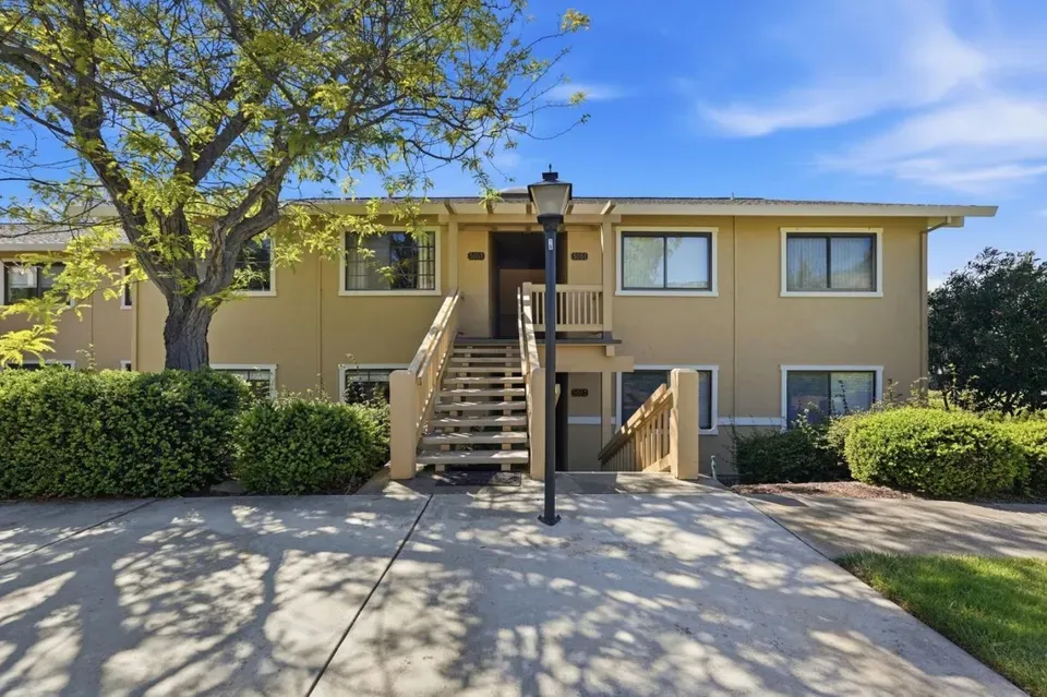2 Bed 2 Bath Urban Residential Condo in San Jose, CA - 2