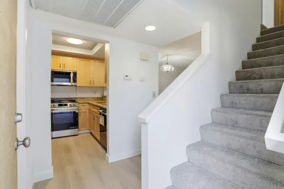 2 Bed 2 Bath Urban Residential Condo in San Jose, CA - 4