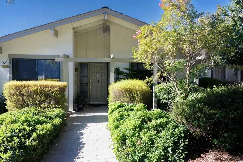 2 Bed 2 Bath Urban Residential Condo in San Jose, CA - 2