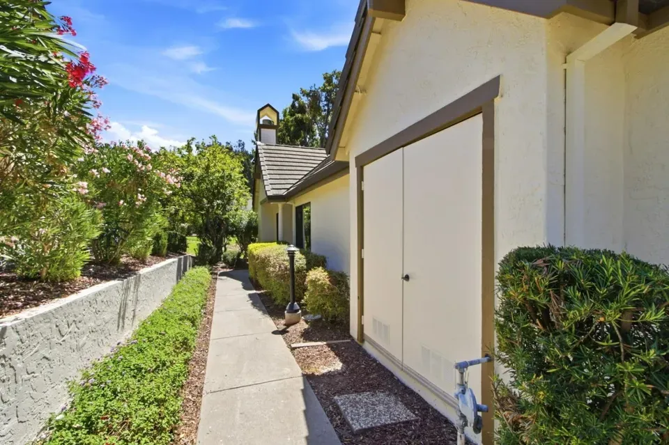 2 Bed 2 Bath Urban Residential Condo in San Jose, CA - 4