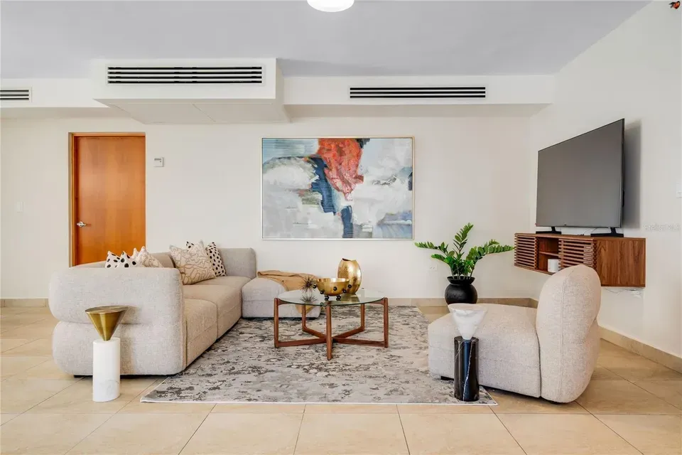 2 Bed 2 Bath Urban Residential Condo in San Juan, PR - 4