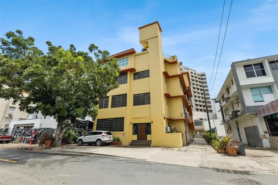 2 Bed 2 Bath Urban Residential Condo in San Juan, PR