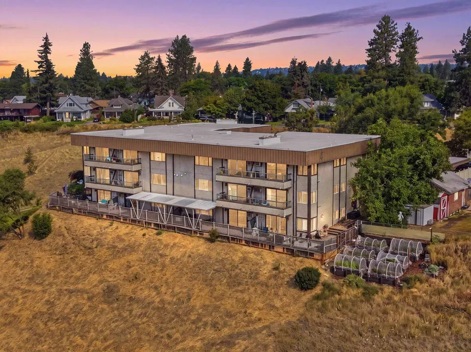 2 Bed 2 Bath Urban Residential Condo in Spokane, WA