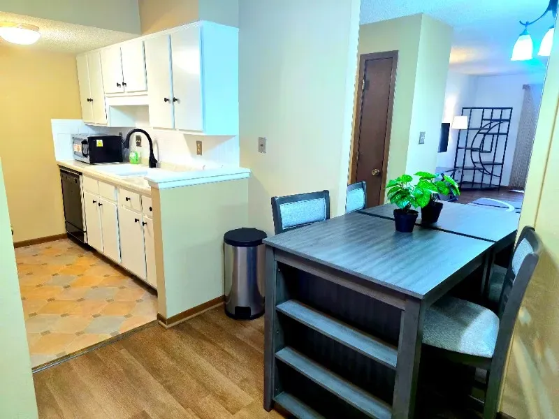 2 Bed 2 Bath Urban Residential Condo in Topeka, KS - 4
